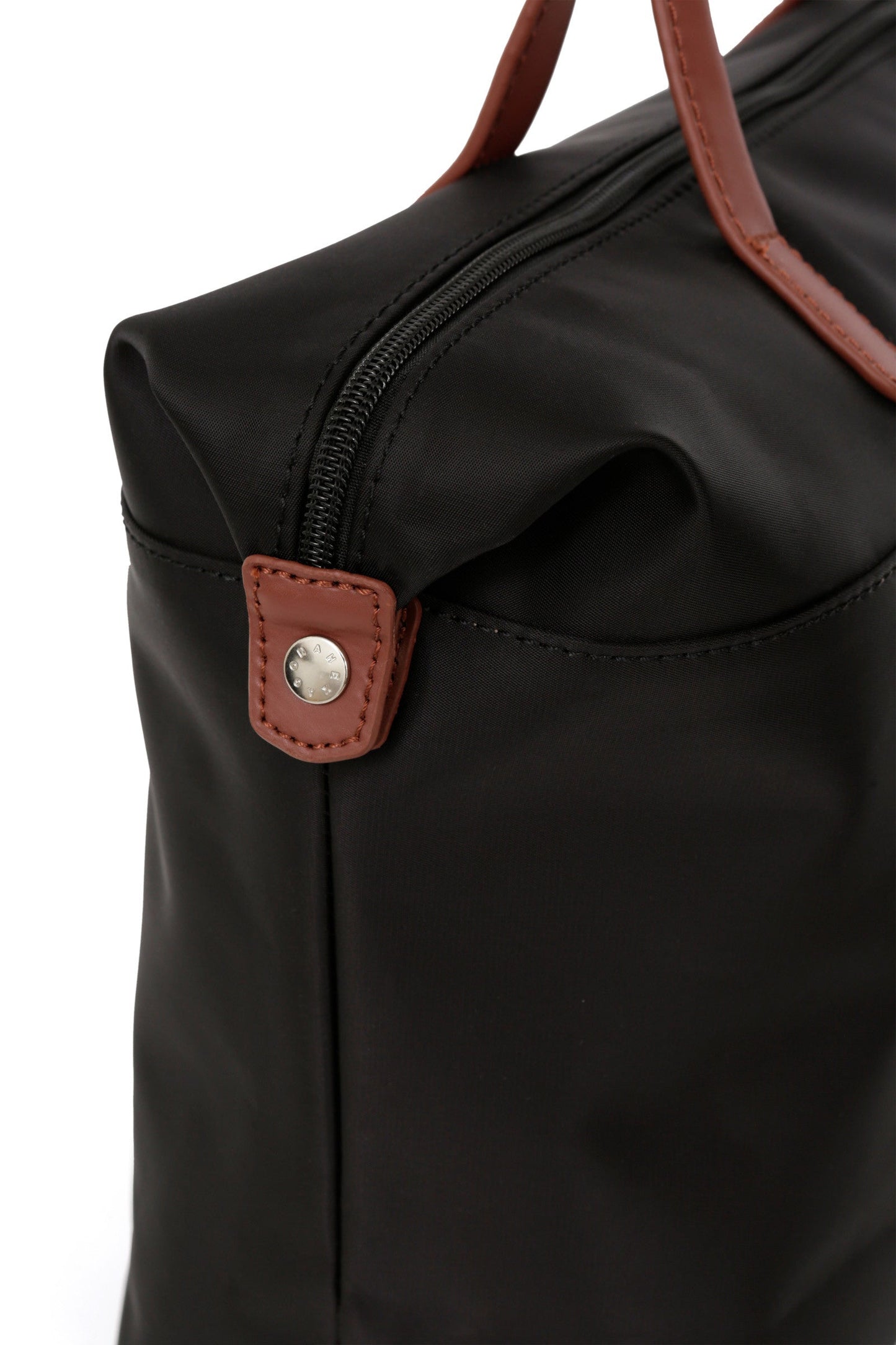 #couleur_noir/marron-foncé