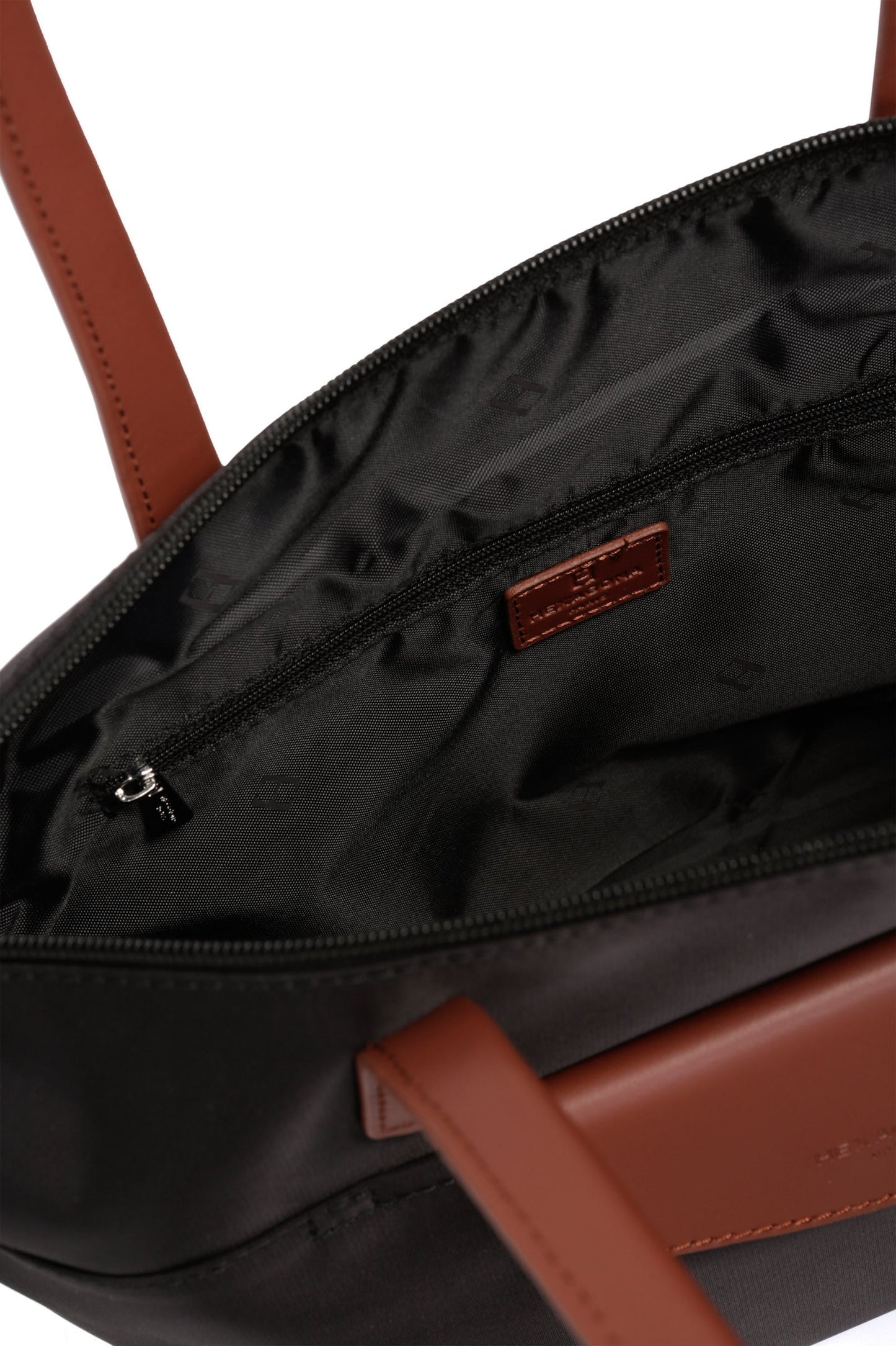 #couleur_noir/marron-foncé