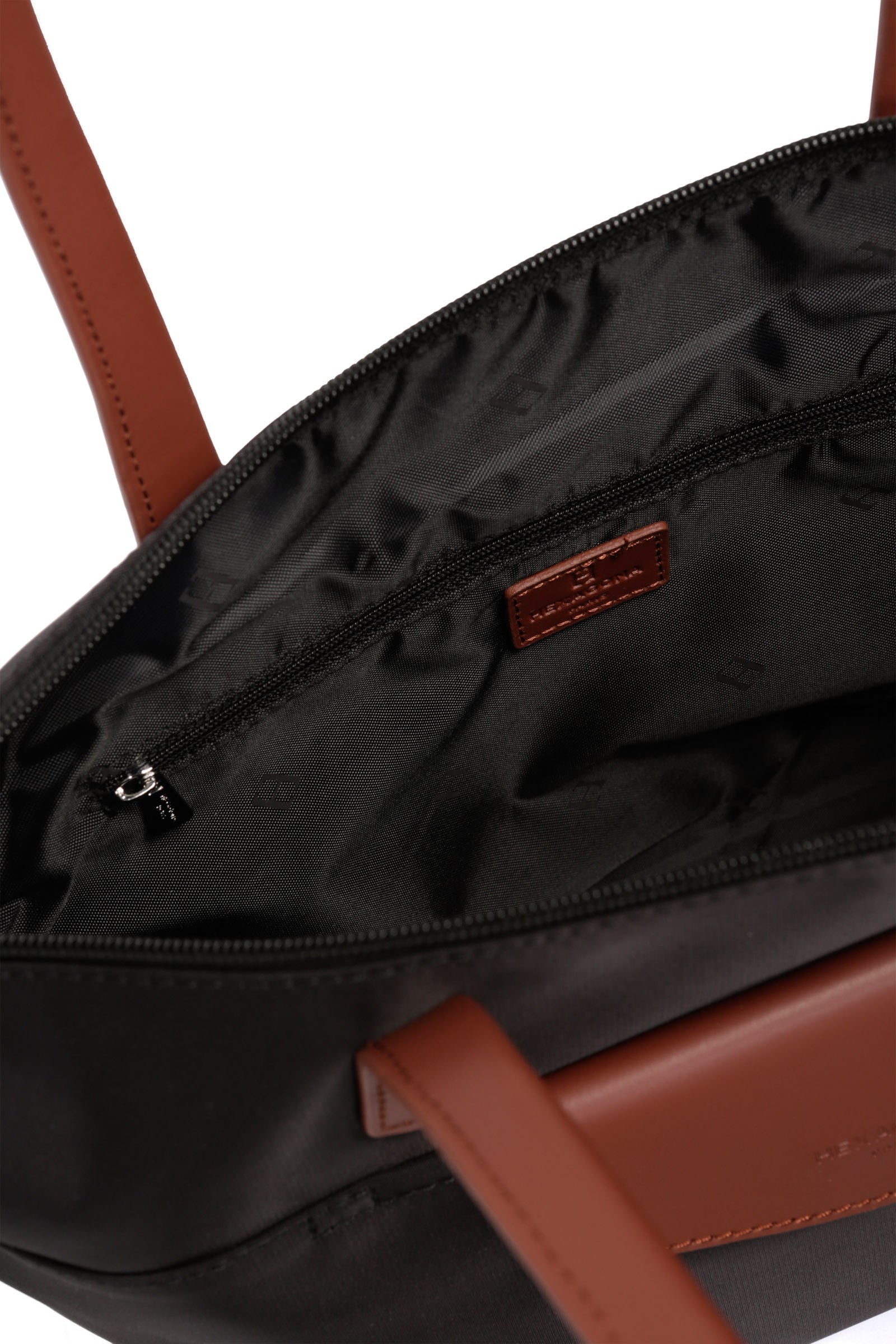 #couleur_noir/marron-foncé