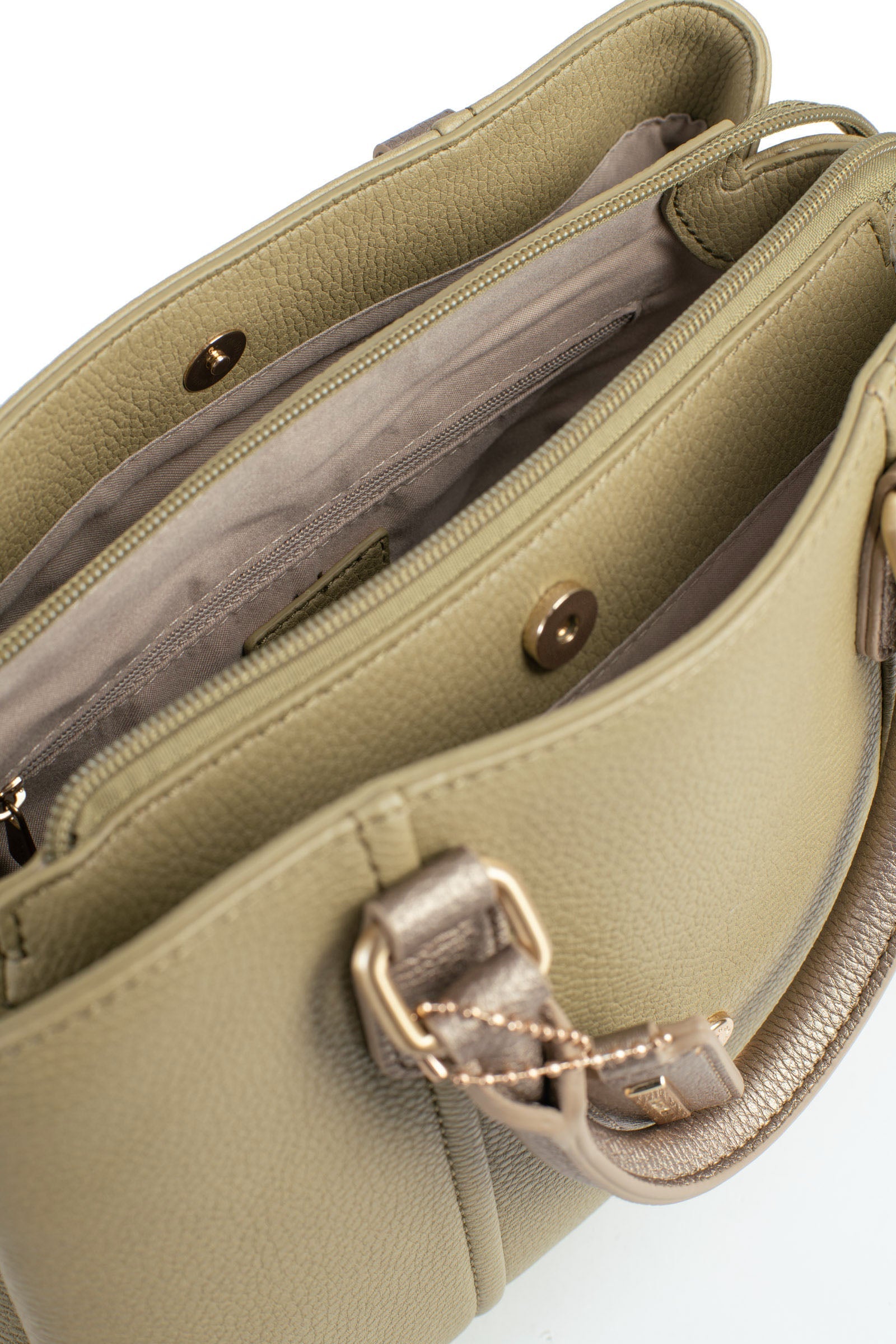 #couleur_kaki/bronze