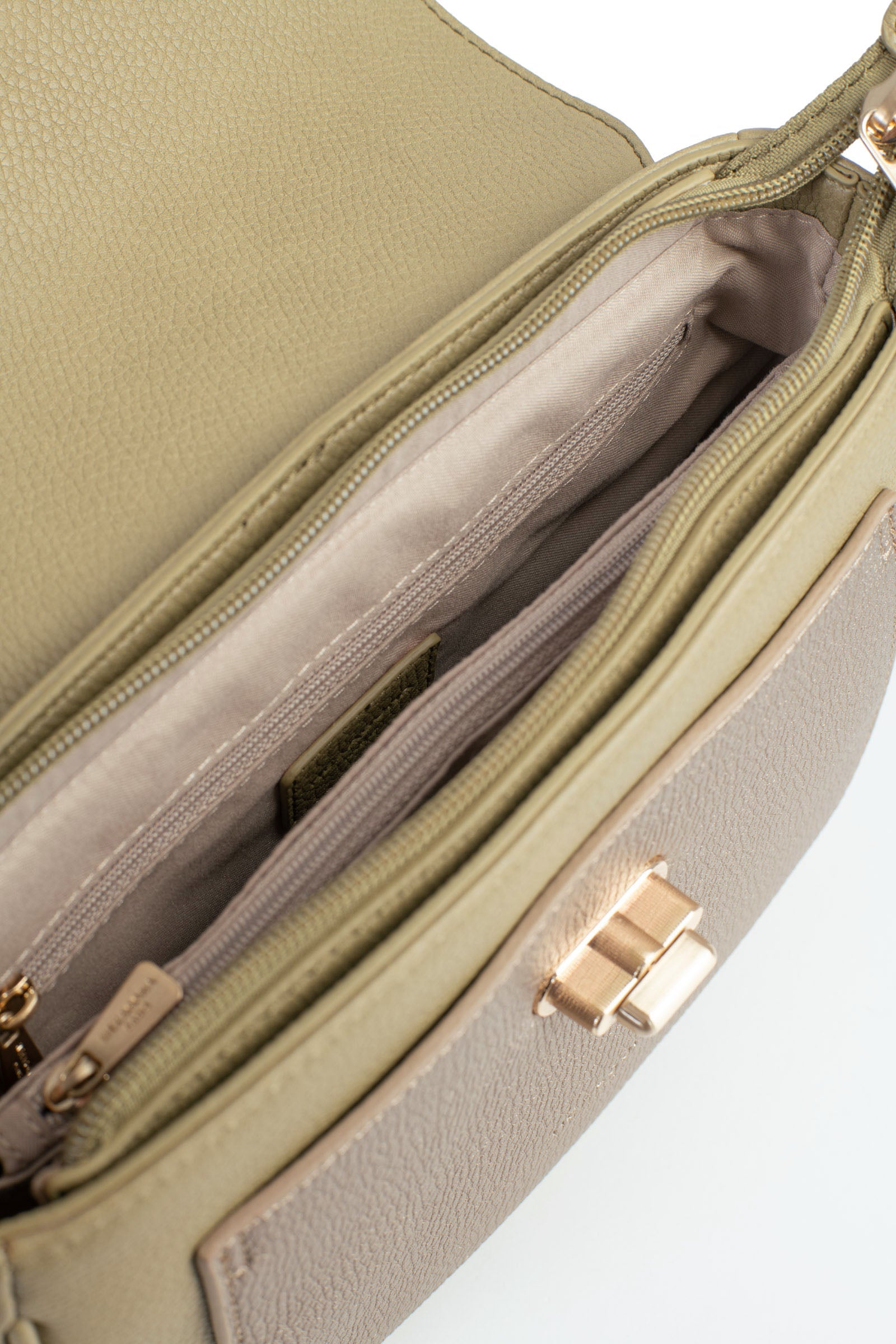 #couleur_kaki/bronze