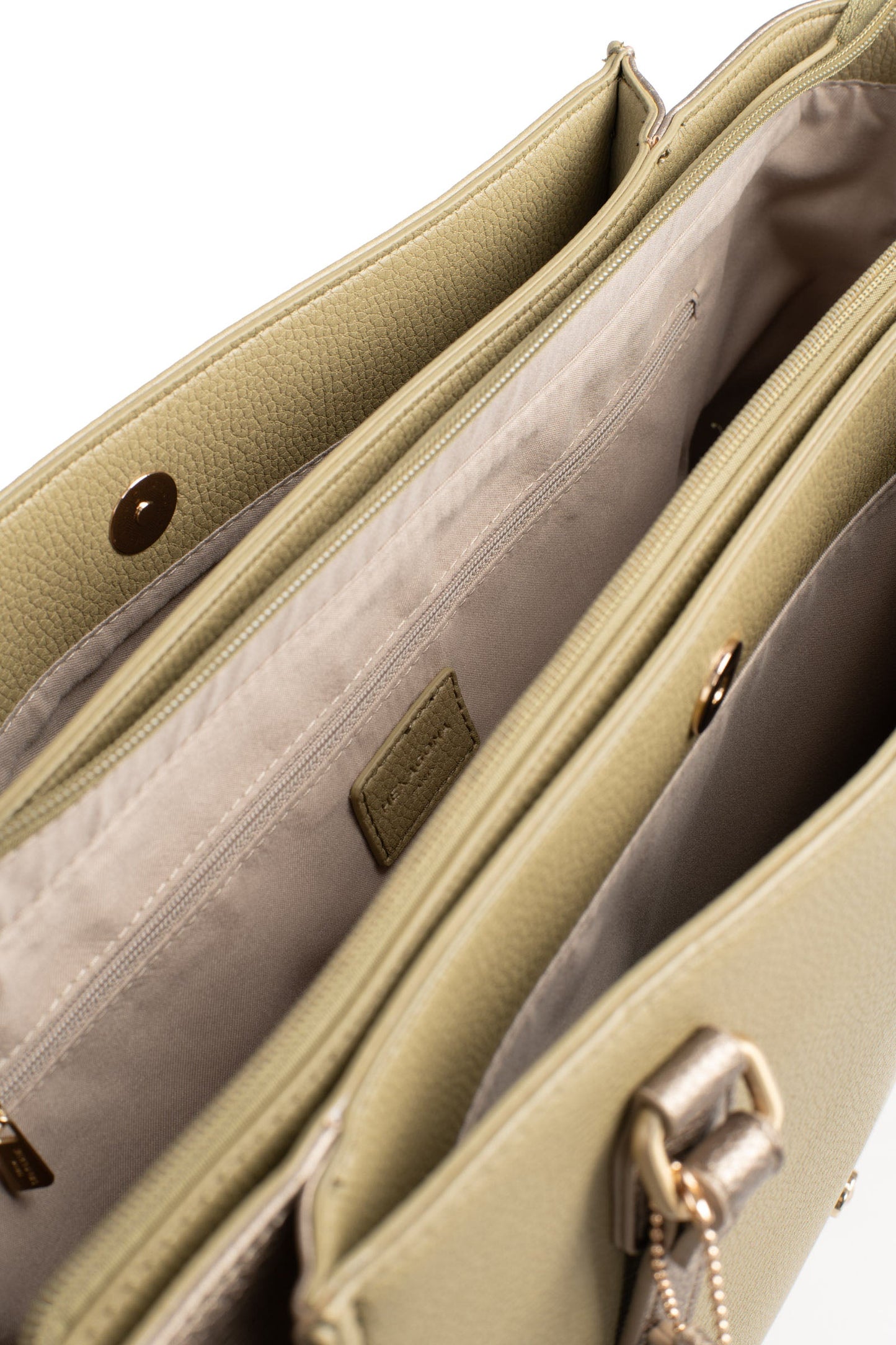 #couleur_kaki/bronze